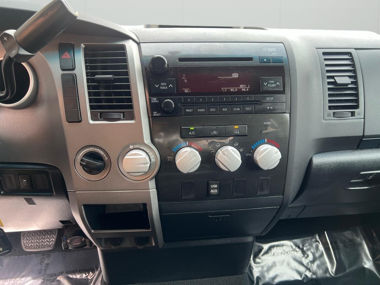 Toyota Tundra Tundra-Grade Double Cab 4.6L 4WD 2011