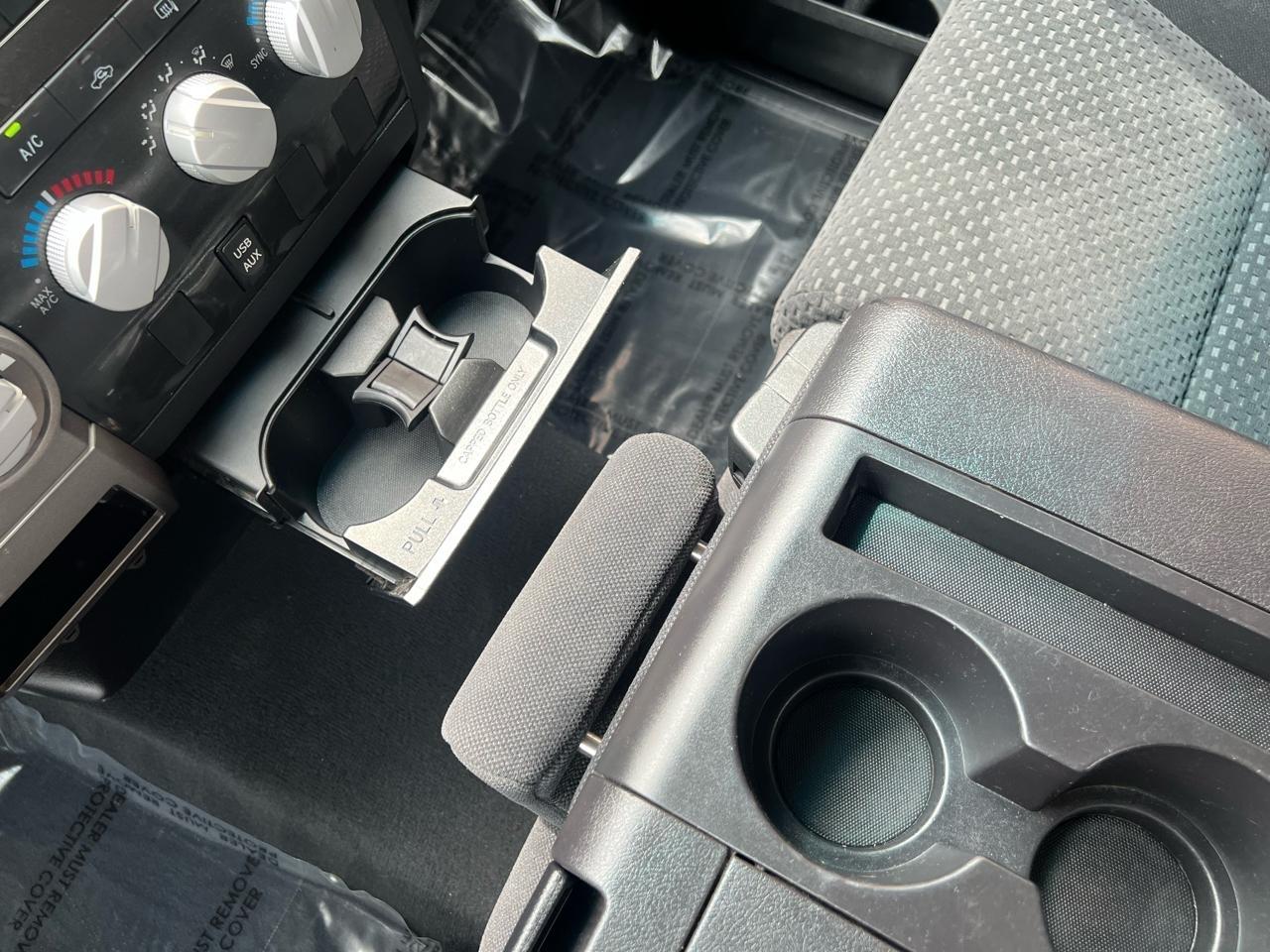 Toyota Tundra Tundra-Grade Double Cab 4.6L 4WD 2011