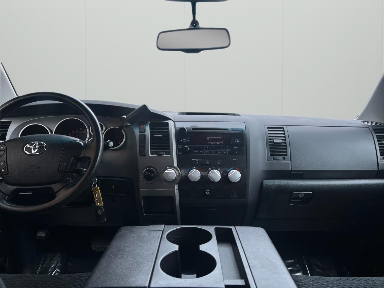 Toyota Tundra Tundra-Grade Double Cab 4.6L 4WD 2011