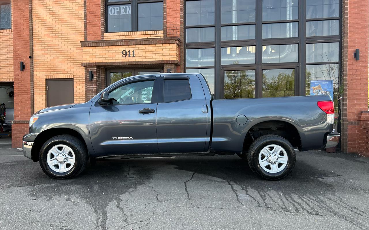 Toyota Tundra Tundra-Grade Double Cab 4.6L 4WD 2010