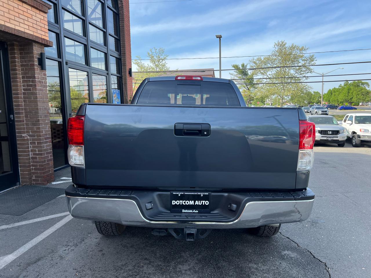 Toyota Tundra Tundra-Grade Double Cab 4.6L 4WD 2010