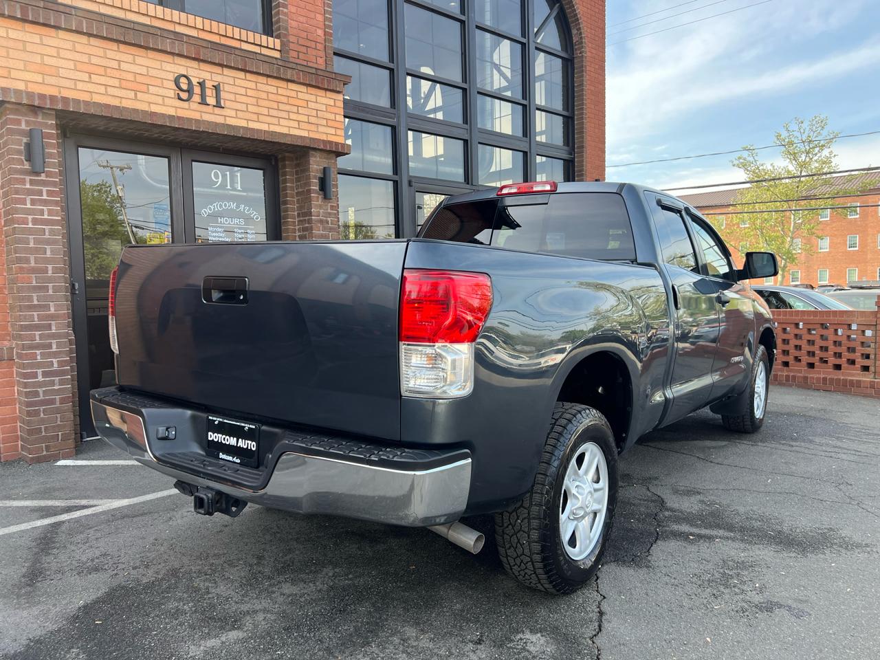 Toyota Tundra Tundra-Grade Double Cab 4.6L 4WD 2010