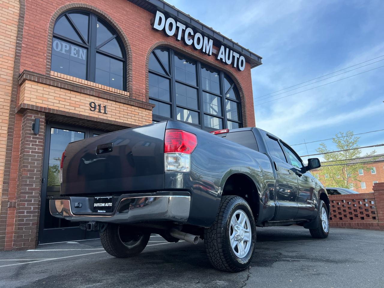 Toyota Tundra Tundra-Grade Double Cab 4.6L 4WD 2010