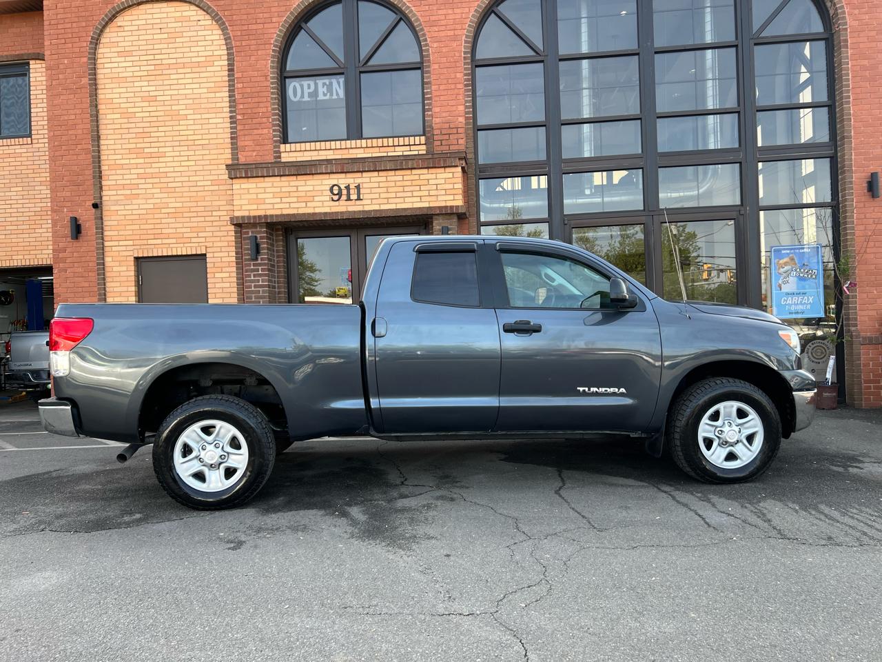 Toyota Tundra Tundra-Grade Double Cab 4.6L 4WD 2010