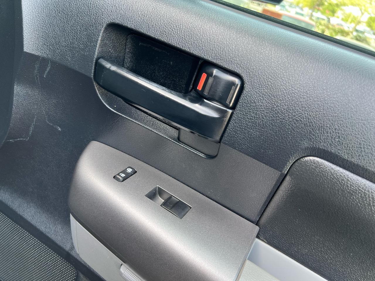 Toyota Tundra Tundra-Grade Double Cab 4.6L 4WD 2010