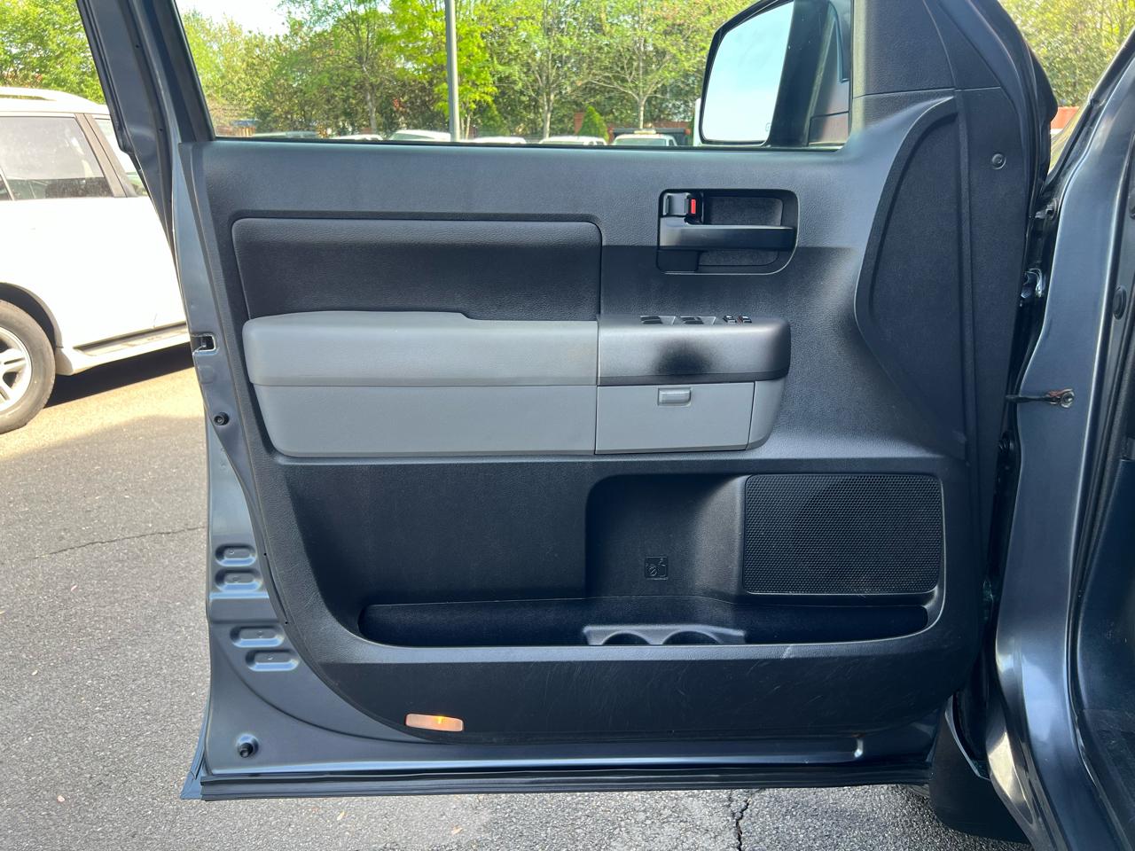 Toyota Tundra Tundra-Grade Double Cab 4.6L 4WD 2010