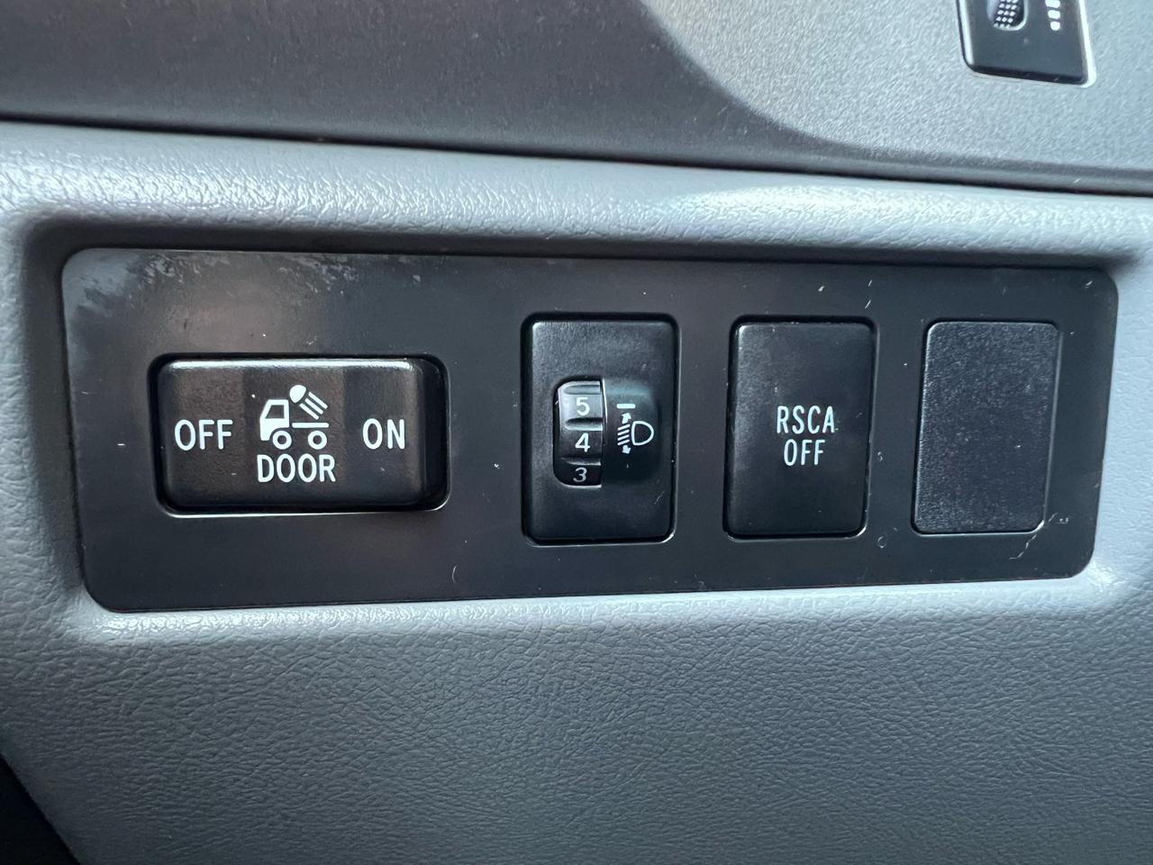 Toyota Tundra Tundra-Grade Double Cab 4.6L 4WD 2010