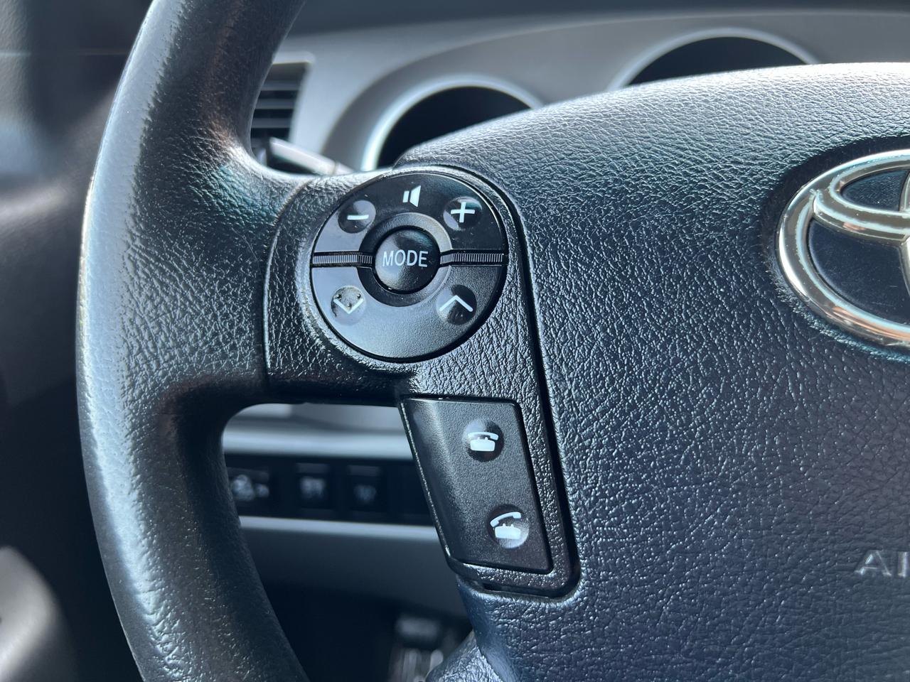 Toyota Tundra Tundra-Grade Double Cab 4.6L 4WD 2010