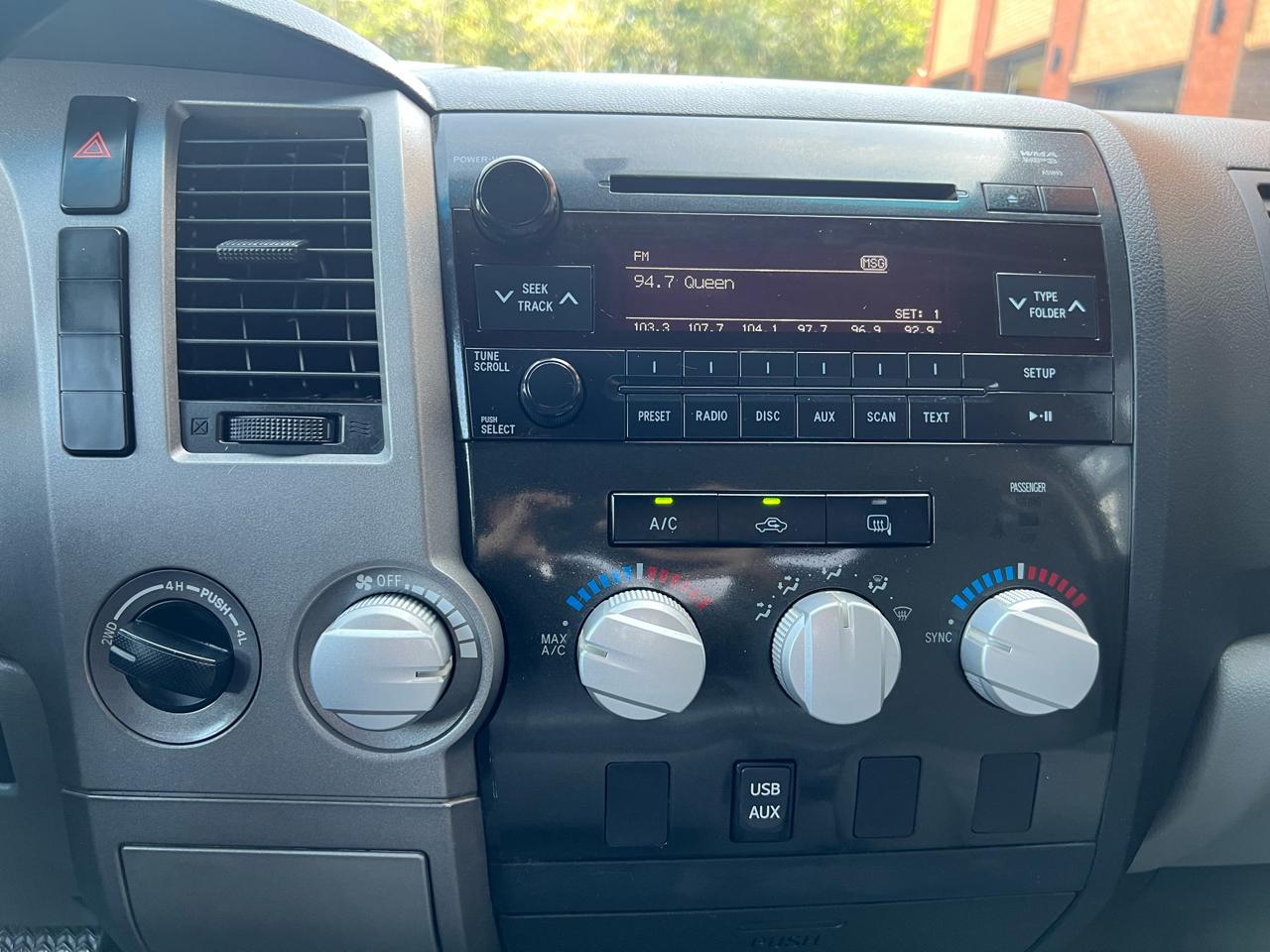 Toyota Tundra Tundra-Grade Double Cab 4.6L 4WD 2010