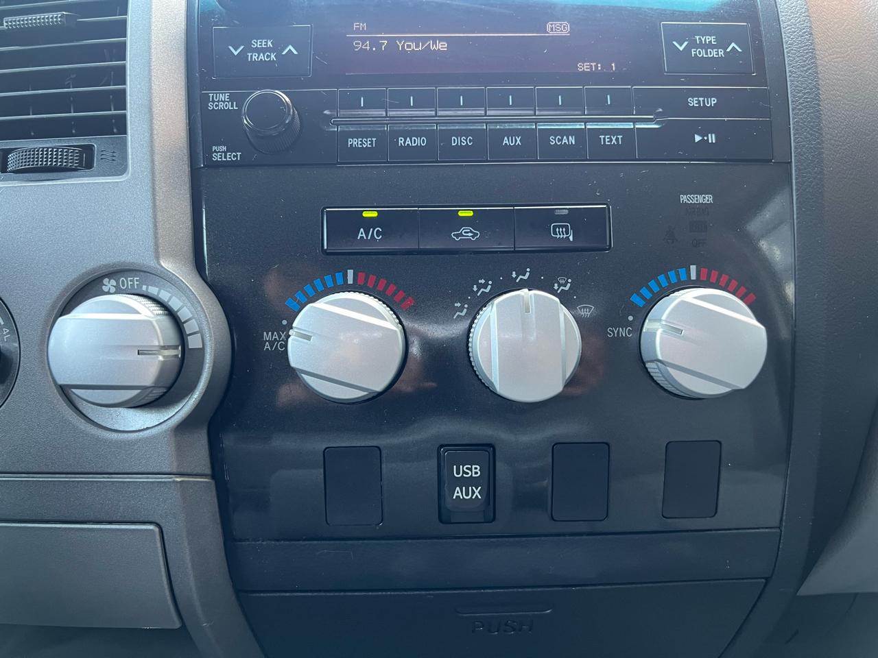 Toyota Tundra Tundra-Grade Double Cab 4.6L 4WD 2010