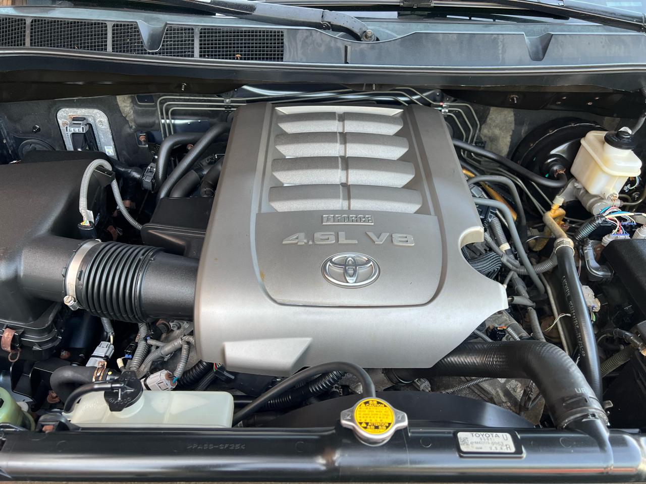 Toyota Tundra Tundra-Grade Double Cab 4.6L 4WD 2010