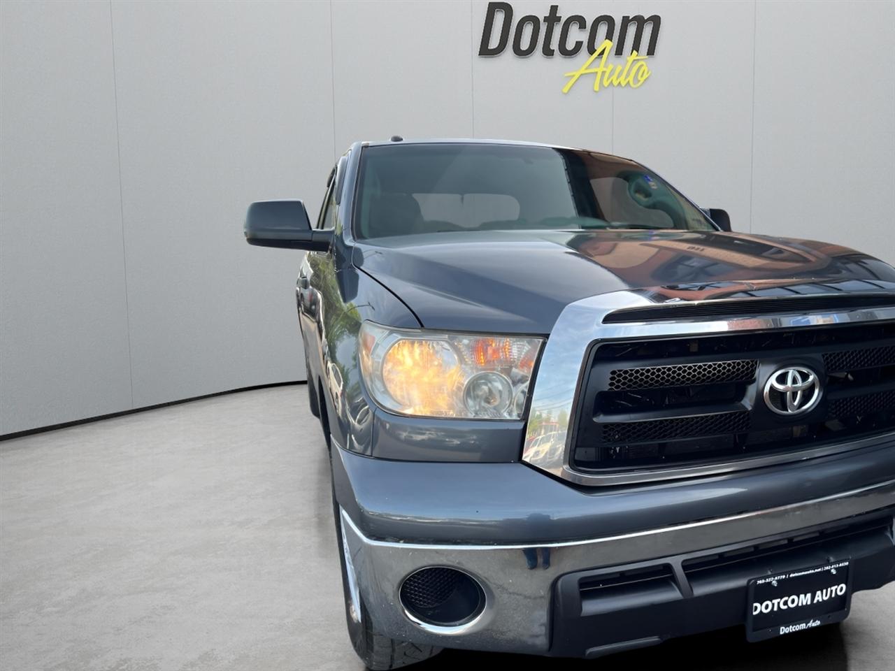 Toyota Tundra Tundra-Grade Double Cab 4.6L 4WD 2010