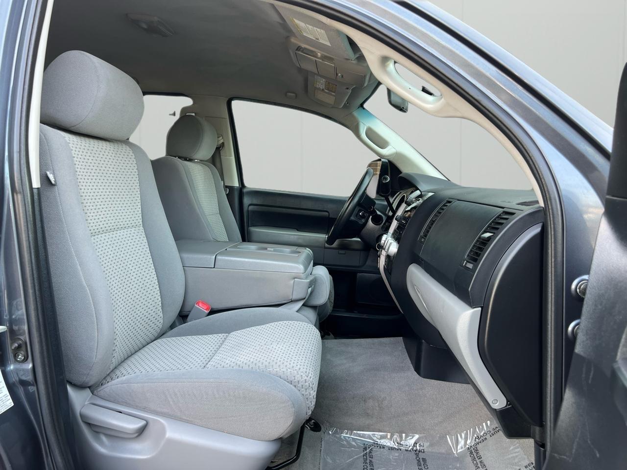 Toyota Tundra Tundra-Grade Double Cab 4.6L 4WD 2010