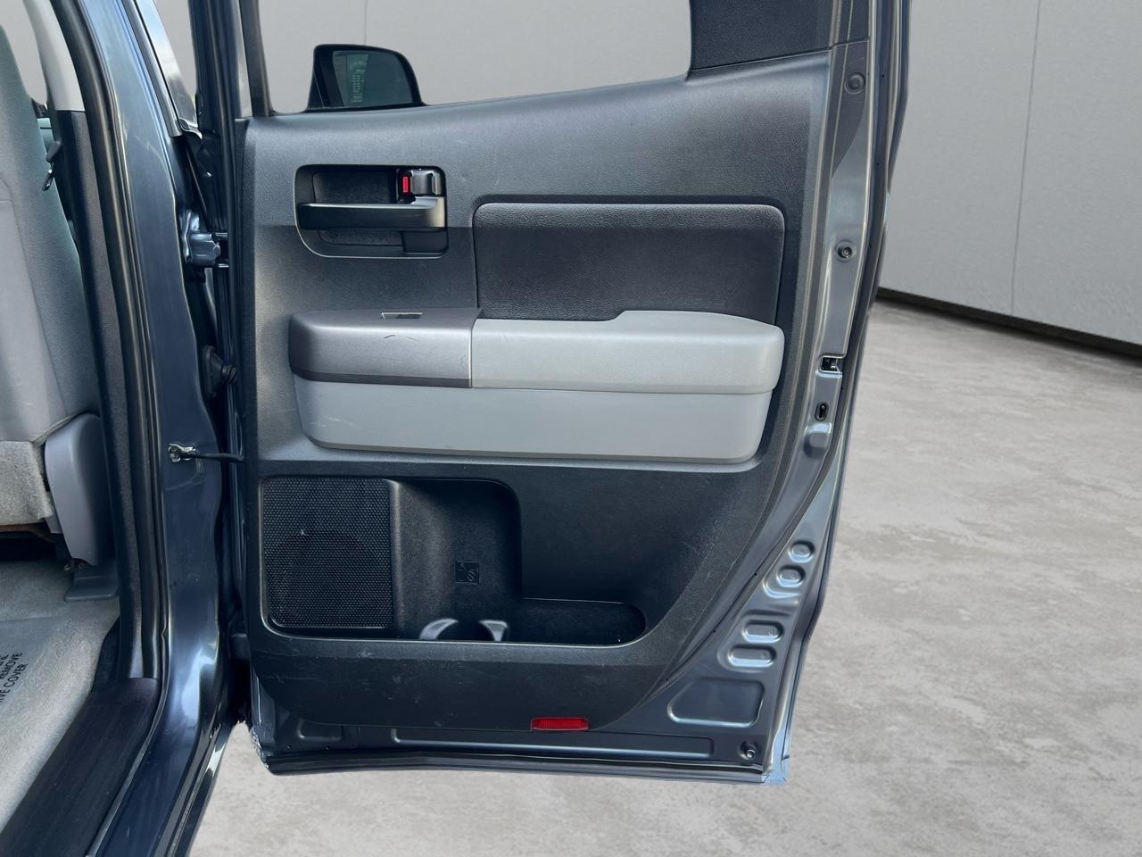 Toyota Tundra Tundra-Grade Double Cab 4.6L 4WD 2010