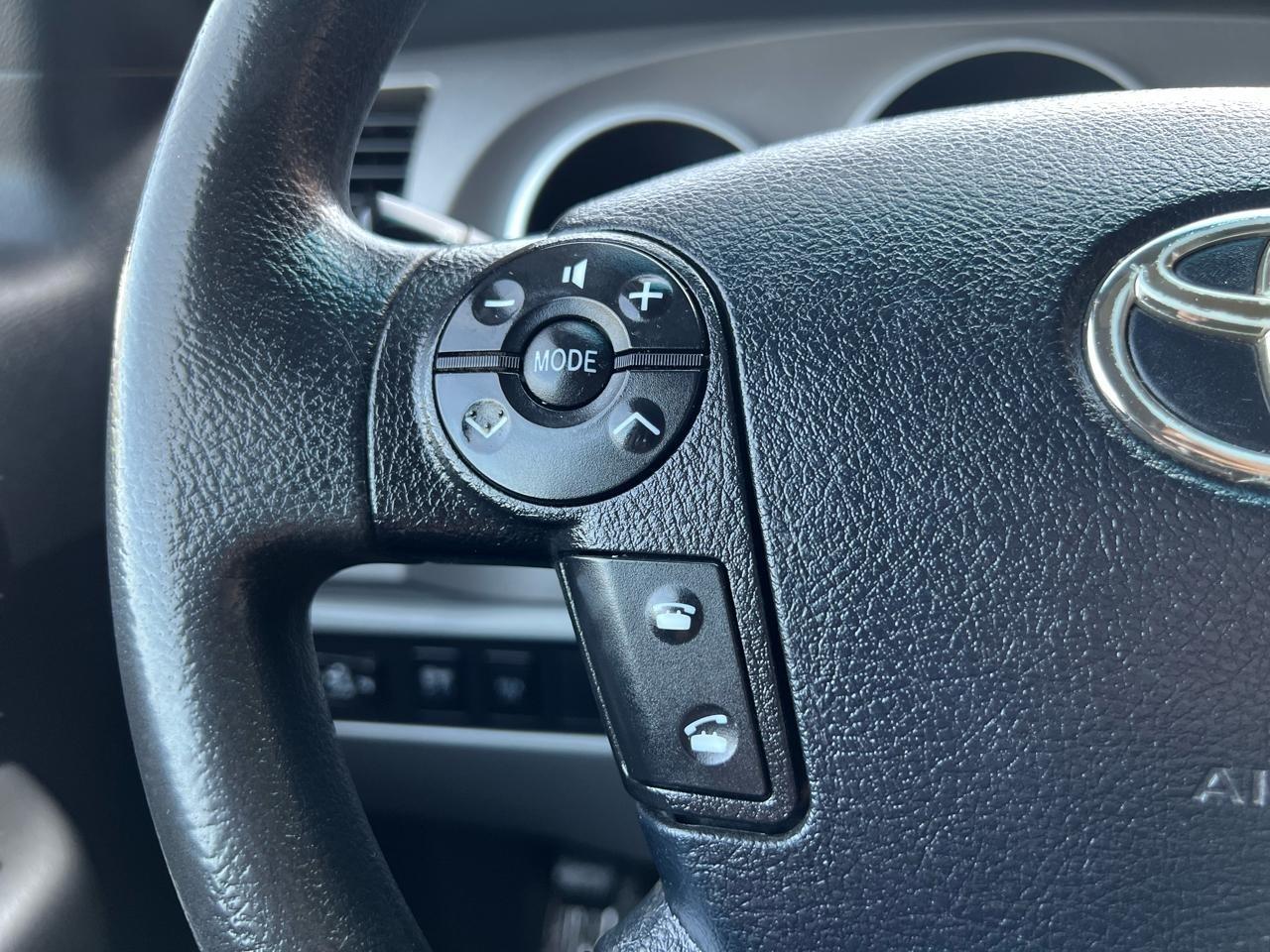 Toyota Tundra Tundra-Grade Double Cab 4.6L 4WD 2010