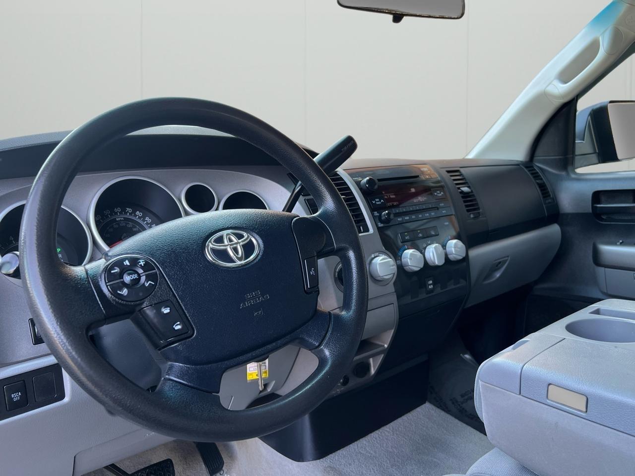 Toyota Tundra Tundra-Grade Double Cab 4.6L 4WD 2010