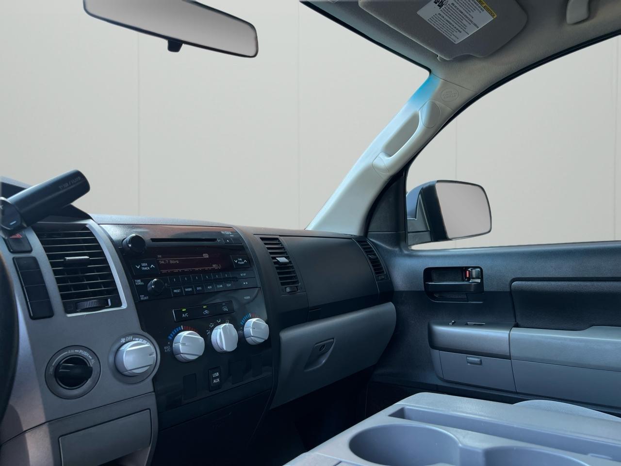 Toyota Tundra Tundra-Grade Double Cab 4.6L 4WD 2010