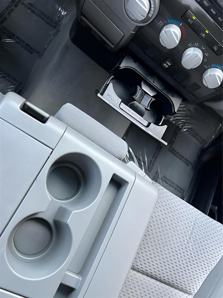 Toyota Tundra Tundra-Grade Double Cab 4.6L 4WD 2010