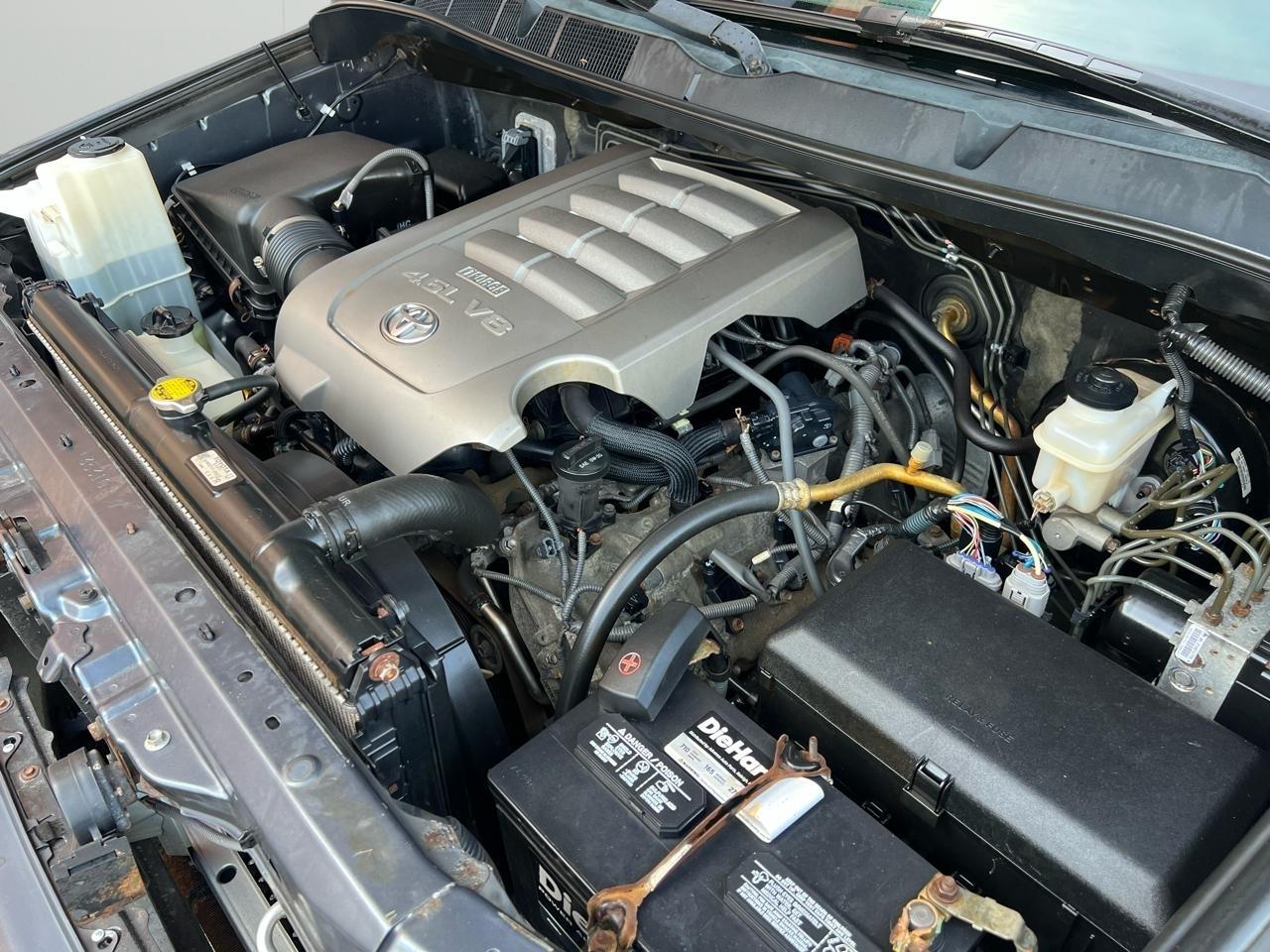 Toyota Tundra Tundra-Grade Double Cab 4.6L 4WD 2010