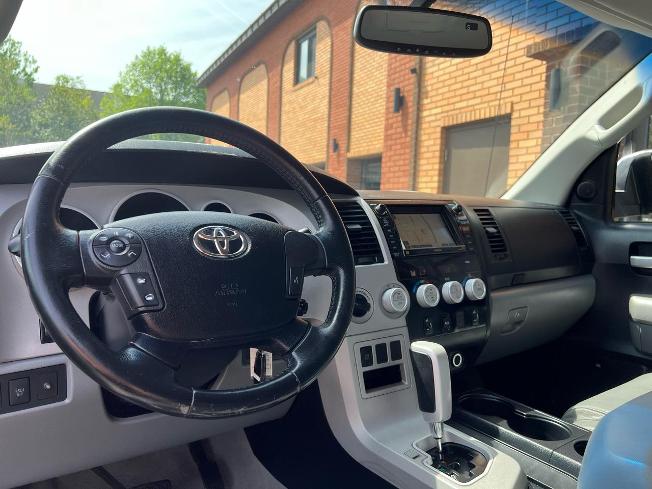 Toyota Tundra Limited Double Cab 6AT 4WD 2007