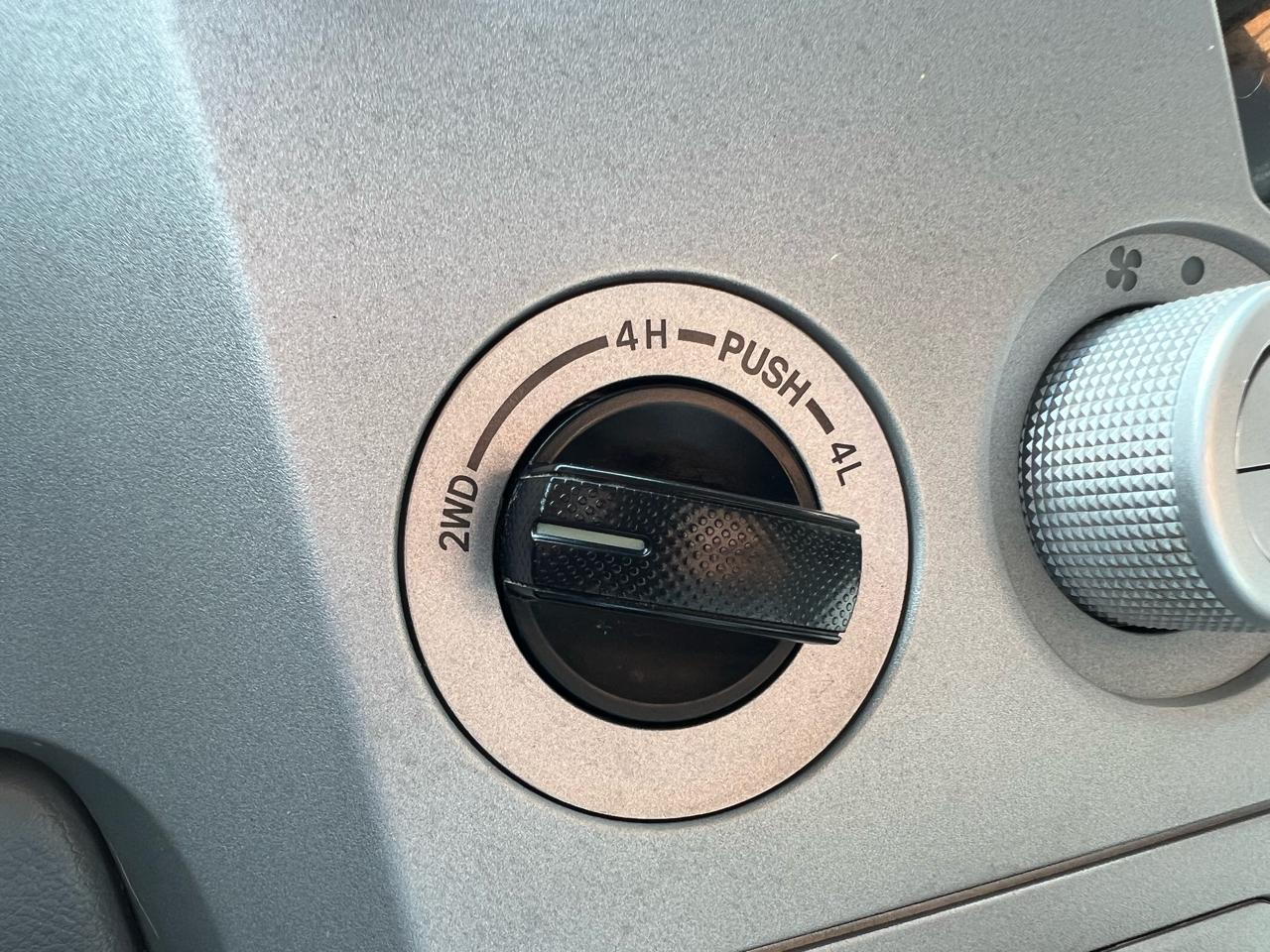 Toyota Tundra Limited Double Cab 6AT 4WD 2007