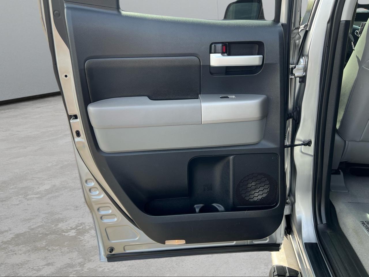 Toyota Tundra Limited Double Cab 6AT 4WD 2007