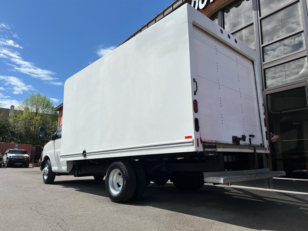 Chevrolet Express LS 3500 2009