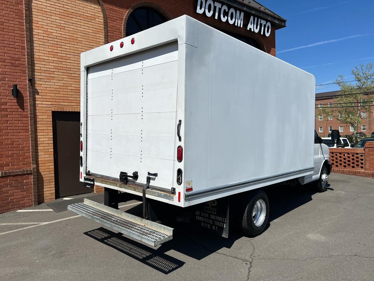 Chevrolet Express LS 3500 2009