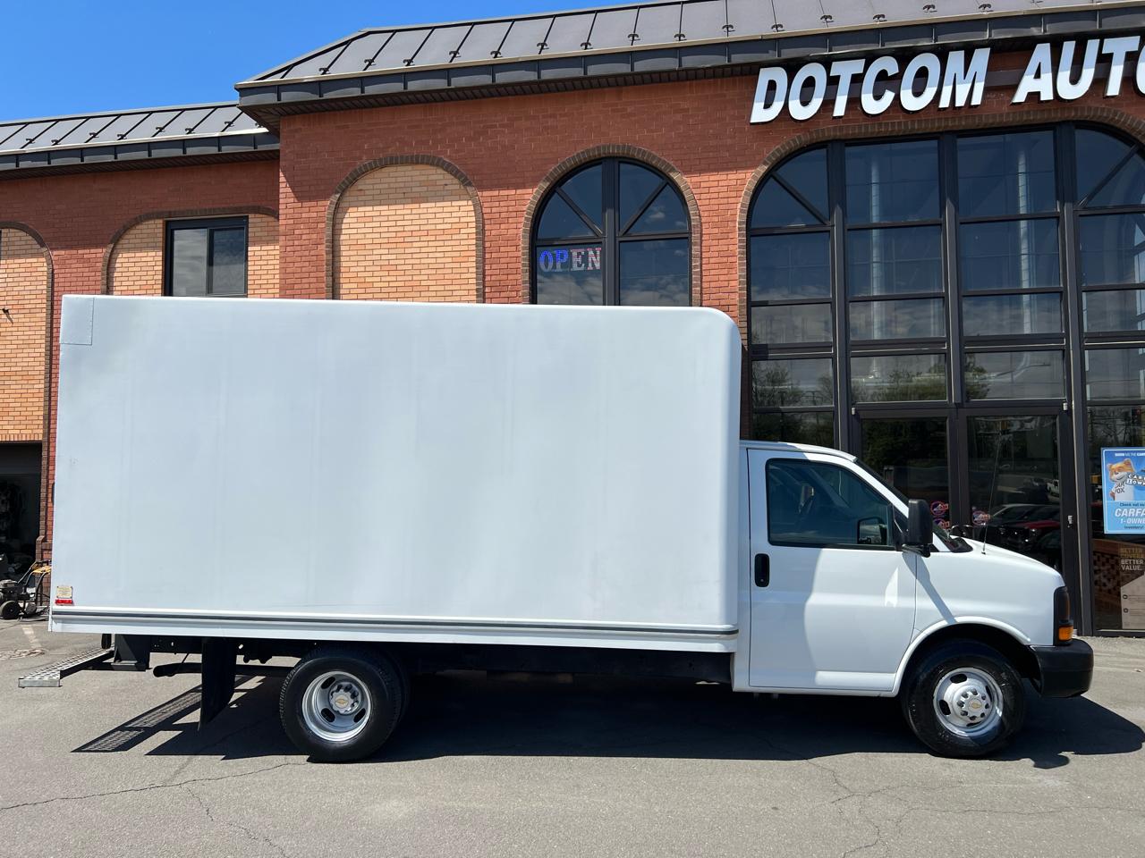 Chevrolet Express LS 3500 2009