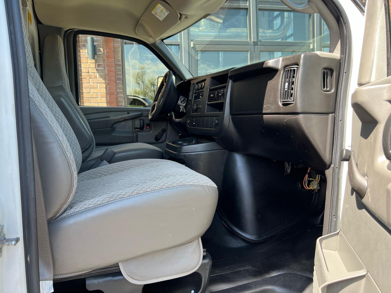 Chevrolet Express LS 3500 2009