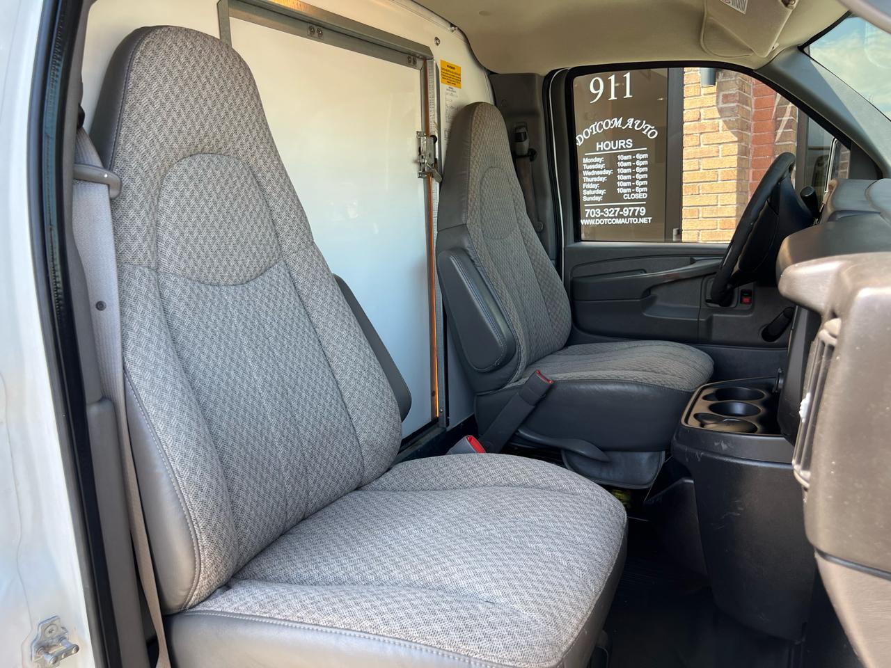 Chevrolet Express LS 3500 2009