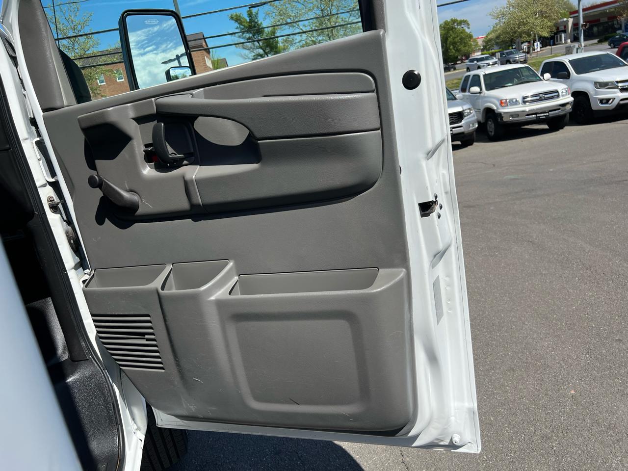 Chevrolet Express LS 3500 2009