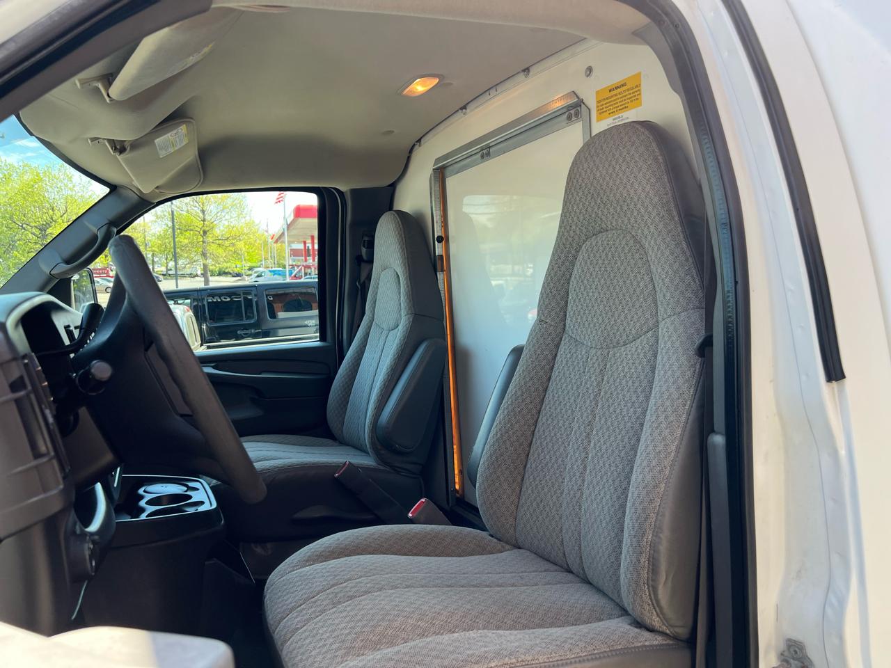 Chevrolet Express LS 3500 2009