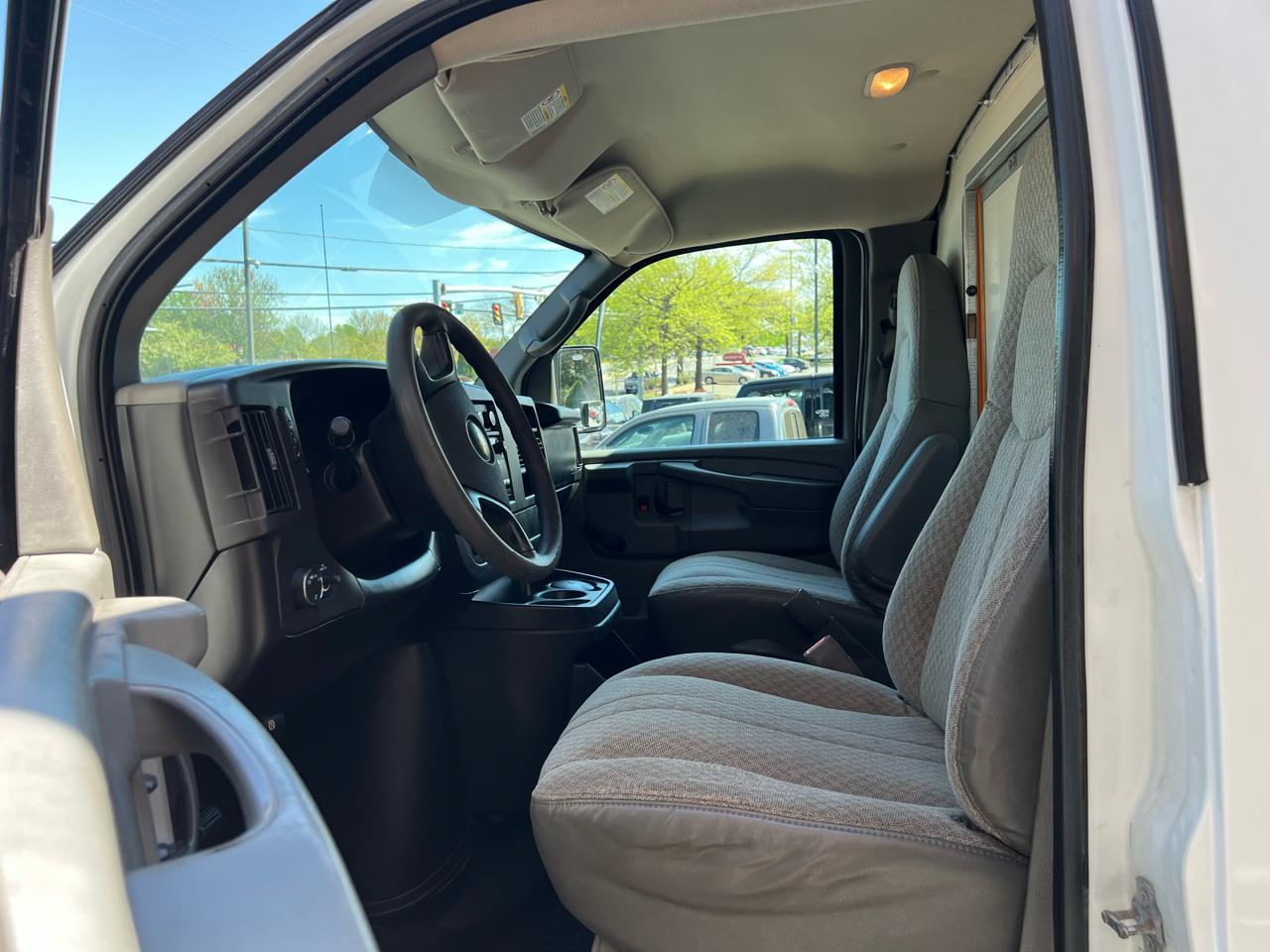 Chevrolet Express LS 3500 2009