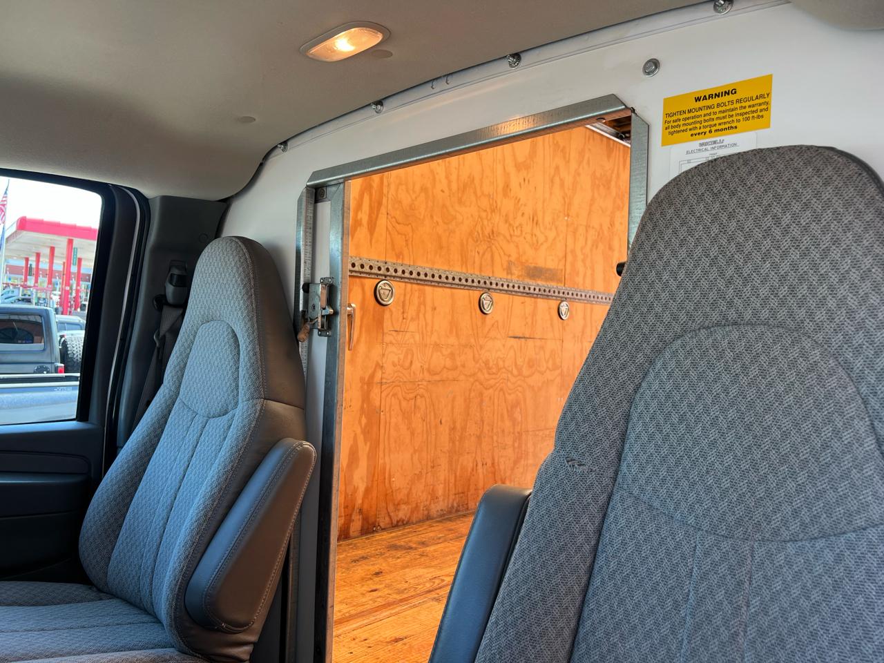 Chevrolet Express LS 3500 2009