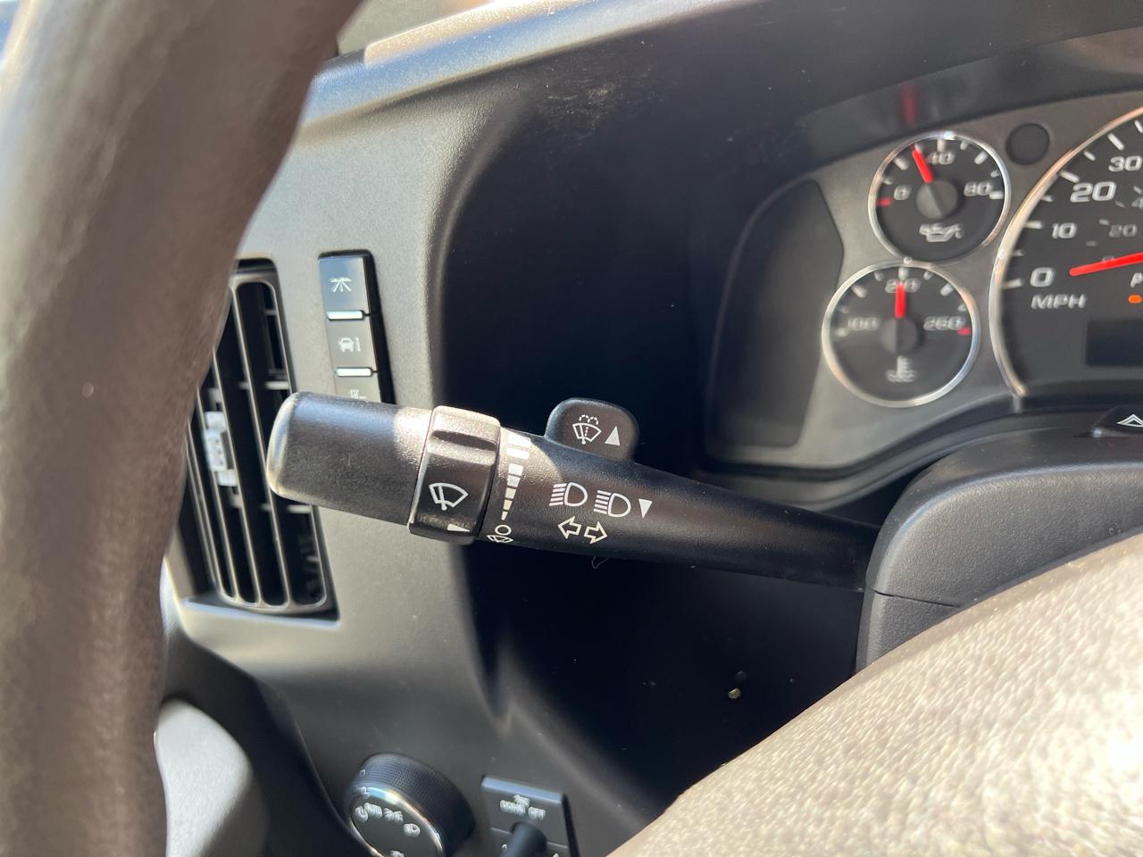 Chevrolet Express LS 3500 2009