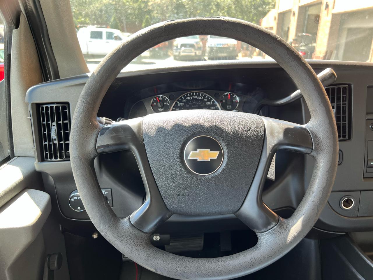 Chevrolet Express LS 3500 2009