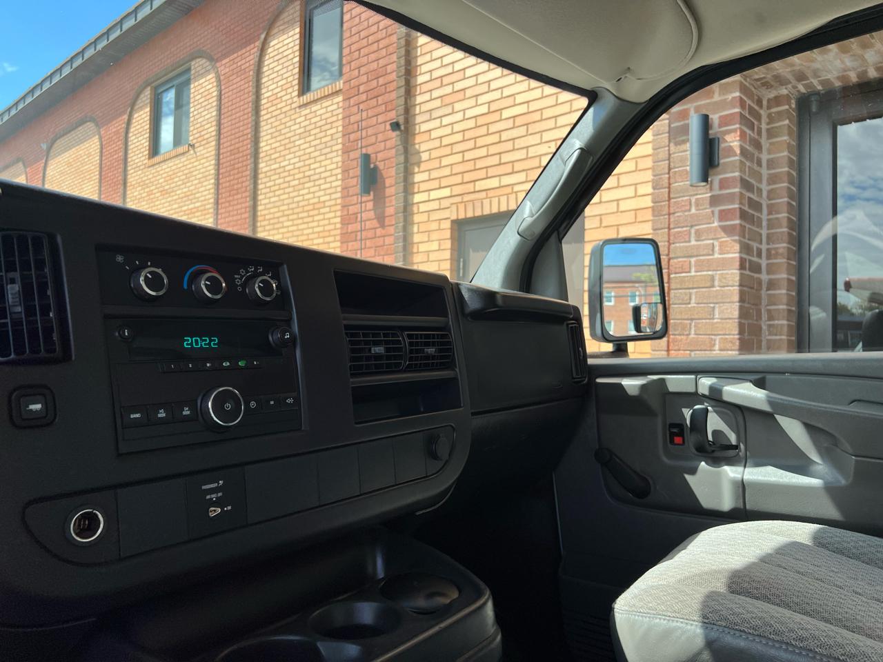 Chevrolet Express LS 3500 2009