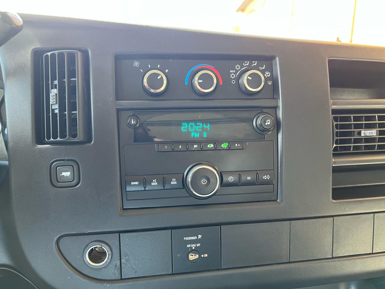 Chevrolet Express LS 3500 2009