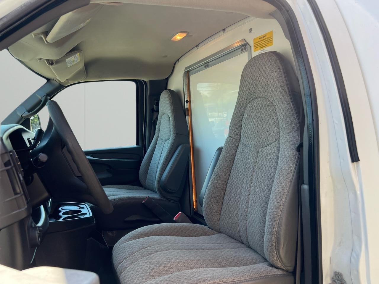 Chevrolet Express LS 3500 2009