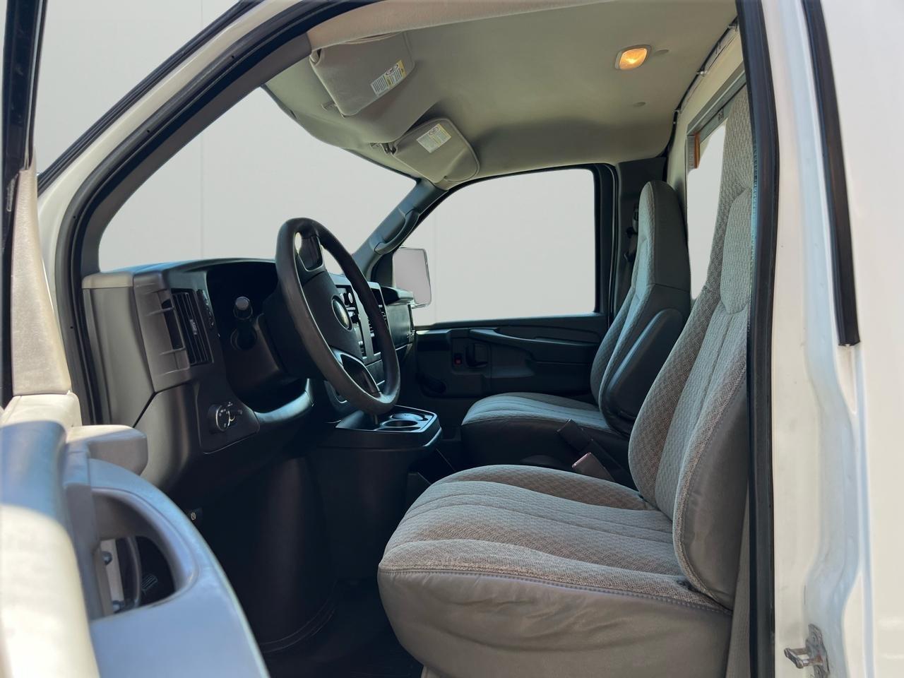 Chevrolet Express LS 3500 2009