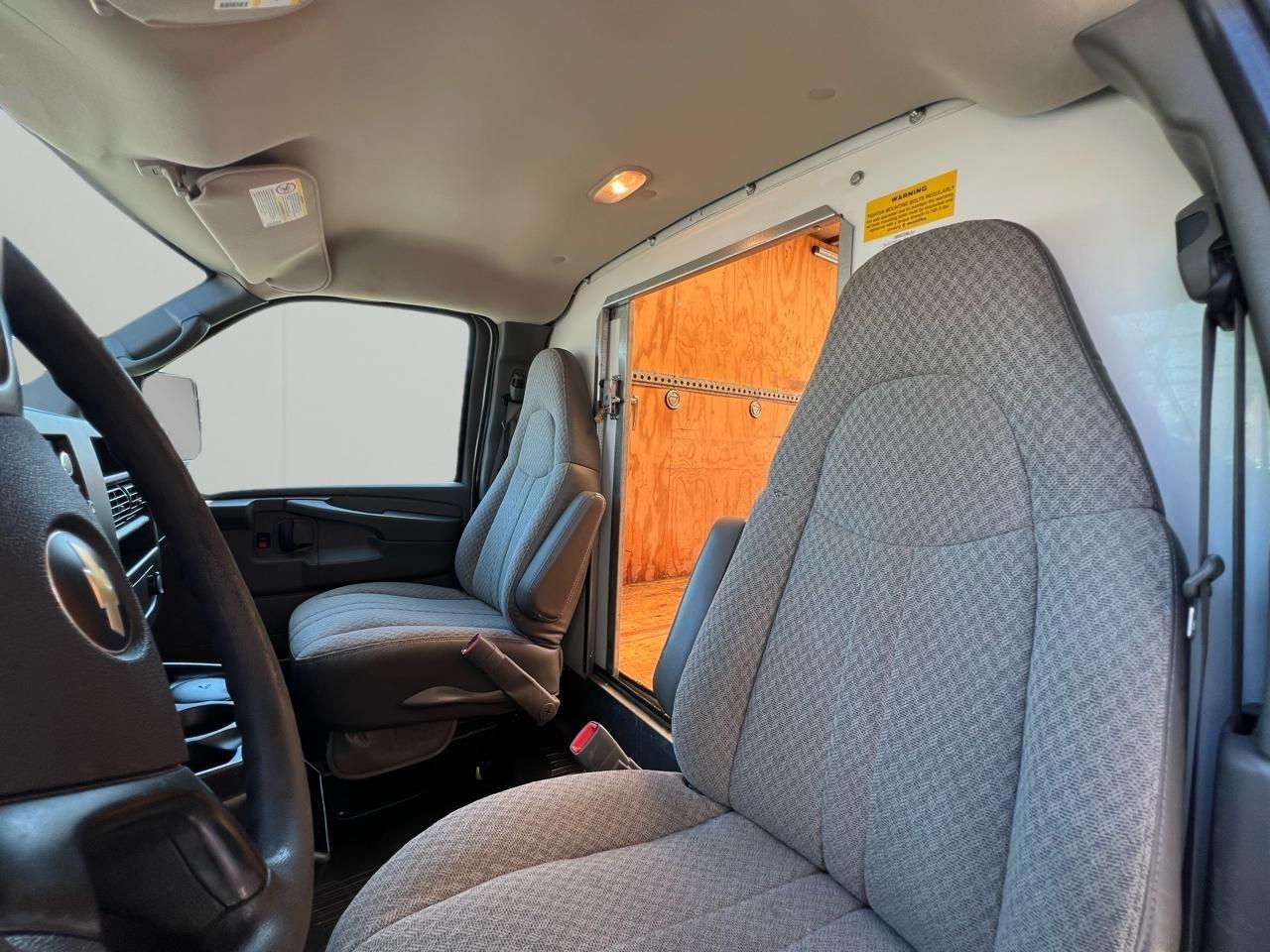 Chevrolet Express LS 3500 2009