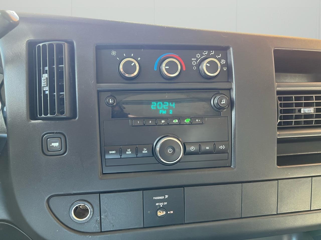 Chevrolet Express LS 3500 2009