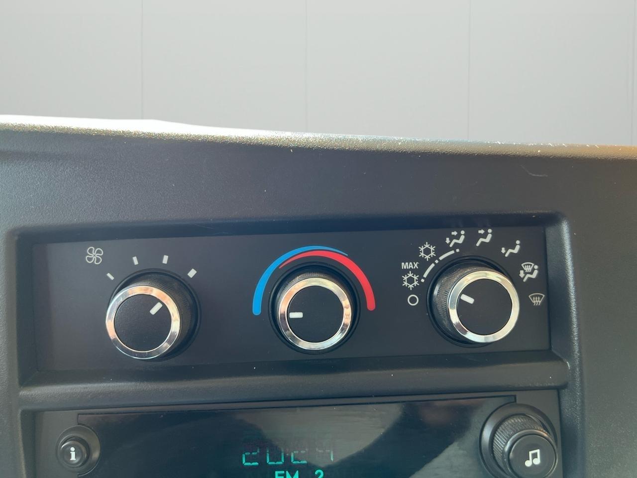 Chevrolet Express LS 3500 2009