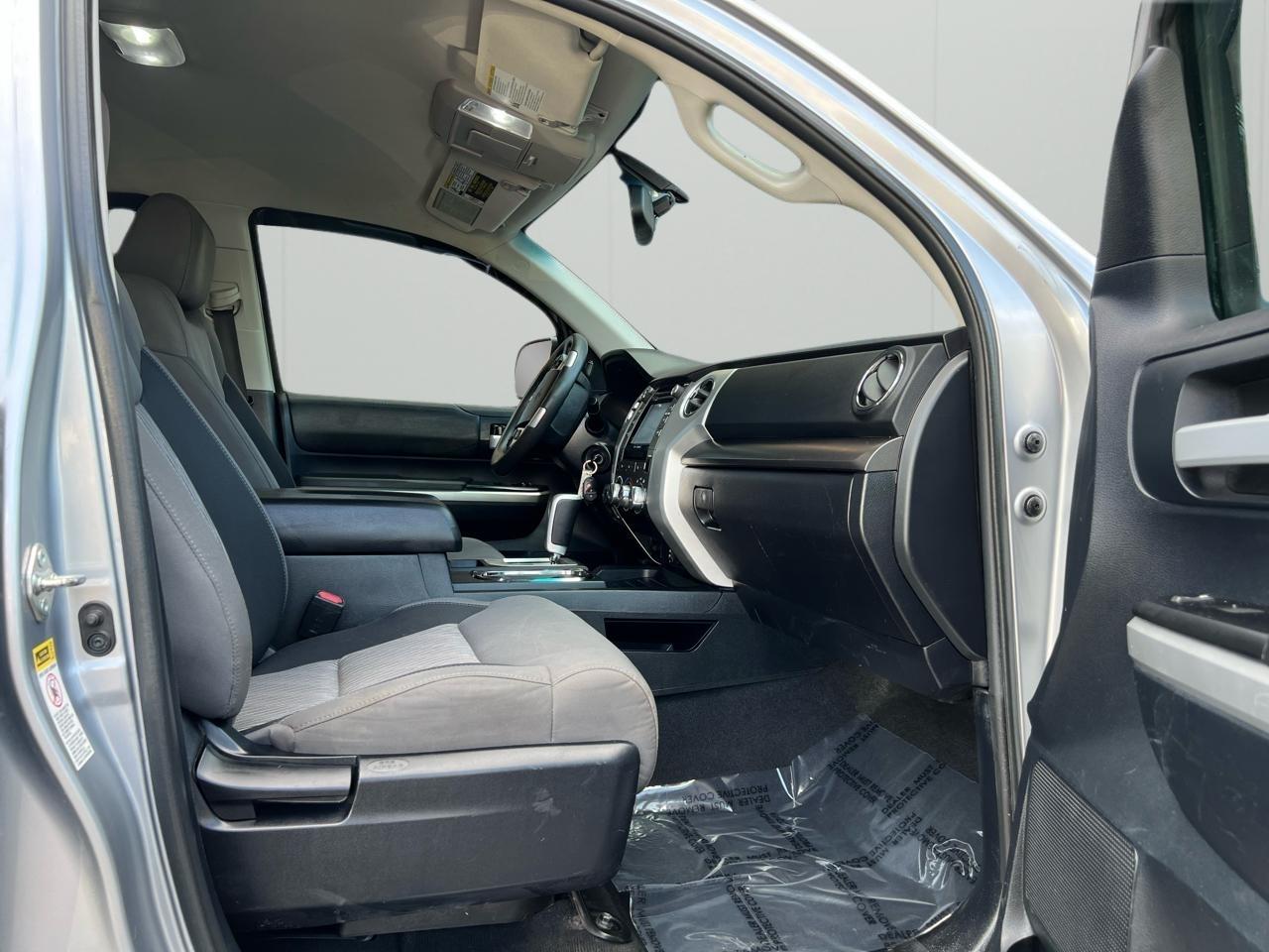 Toyota Tundra SR5 5.7L V8 Double Cab 4WD 2014