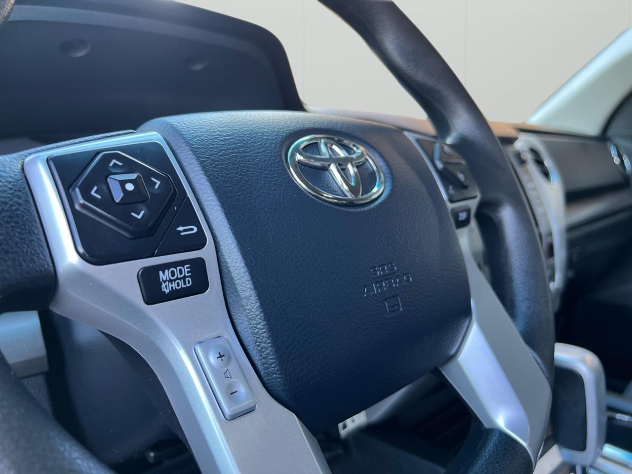 Toyota Tundra SR5 5.7L V8 Double Cab 4WD 2014