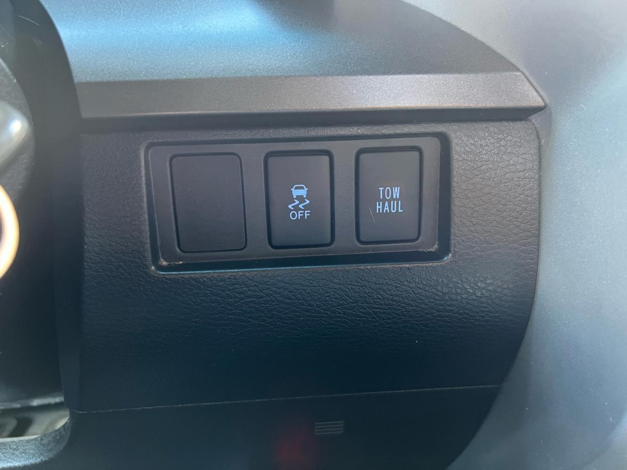 Toyota Tundra SR5 5.7L V8 Double Cab 4WD 2014