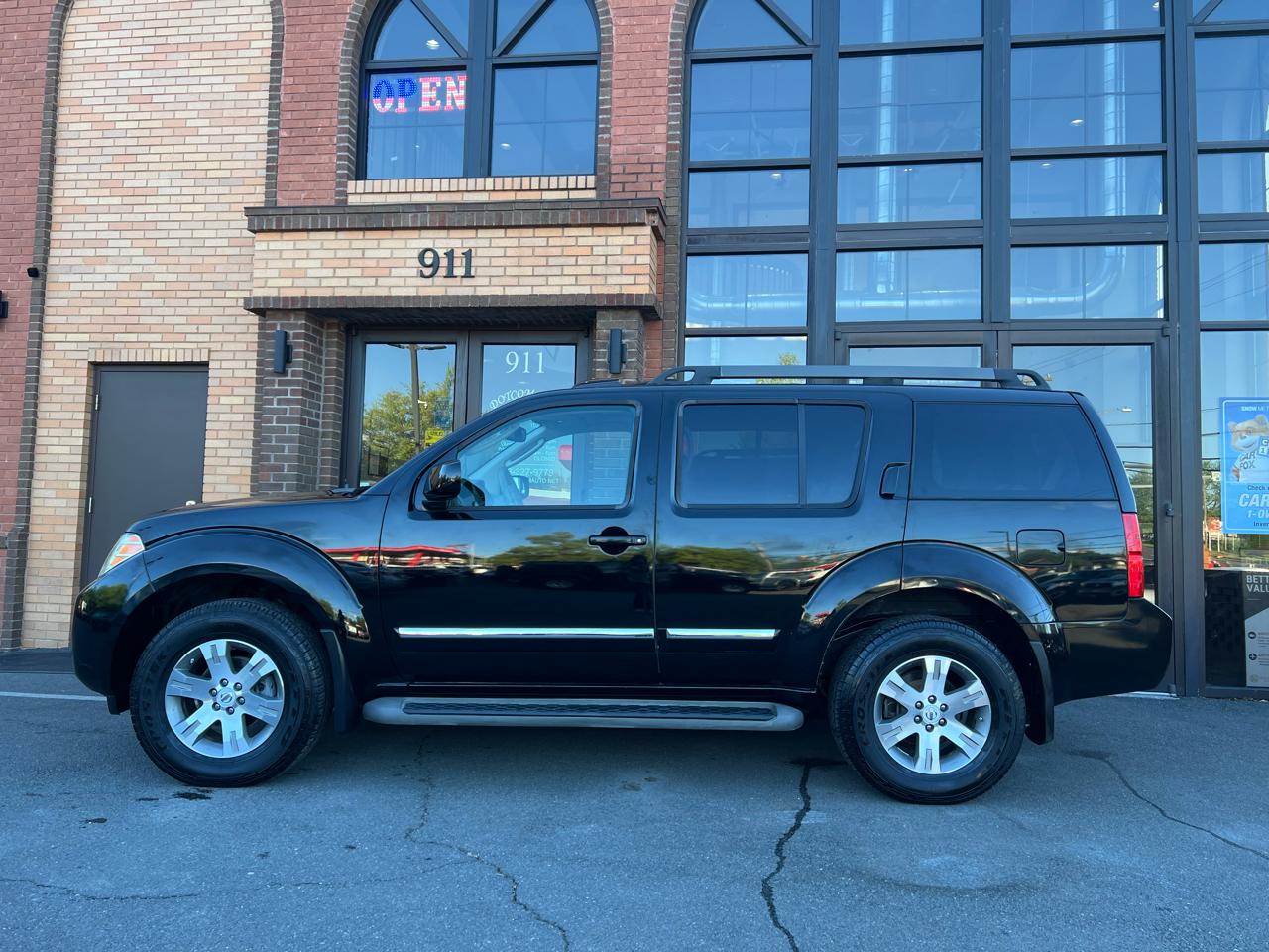 Nissan Pathfinder 4WD 4dr V6 Silver Edition 2012