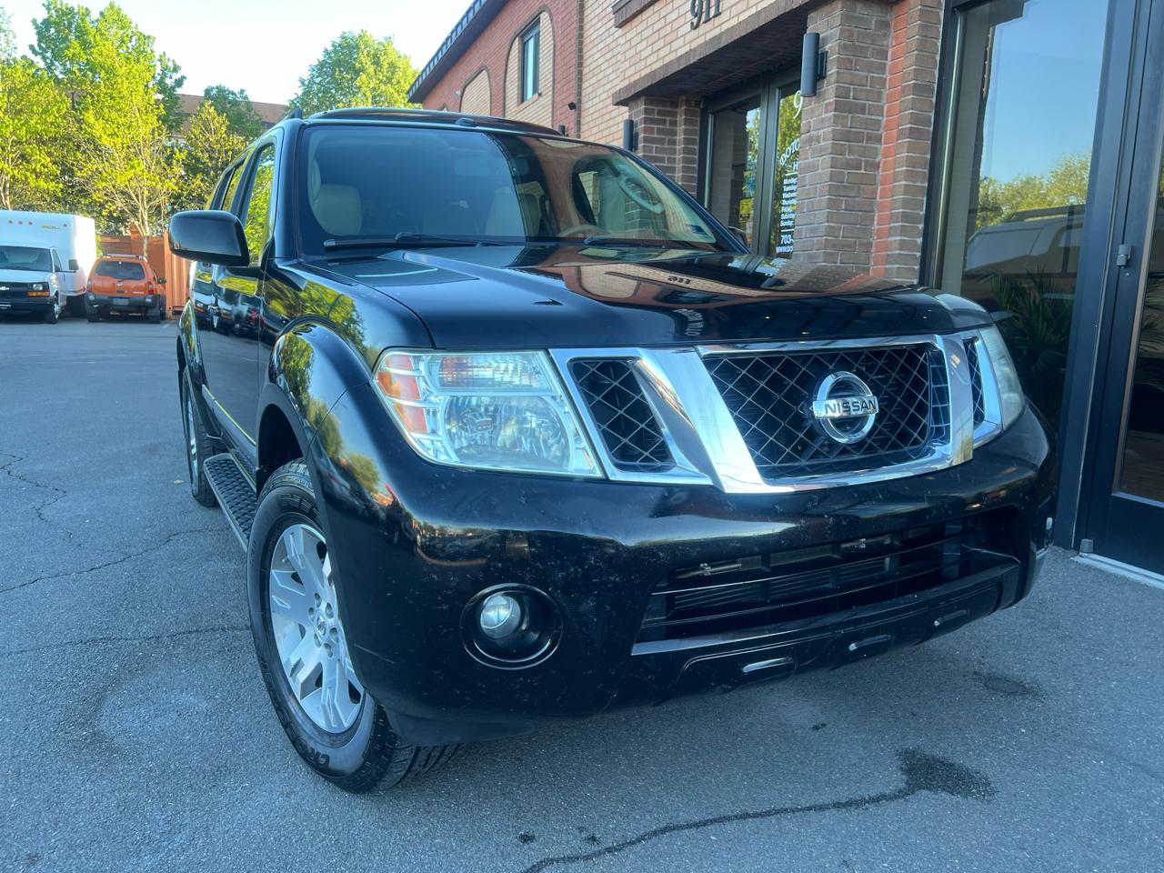 Nissan Pathfinder 4WD 4dr V6 Silver Edition 2012