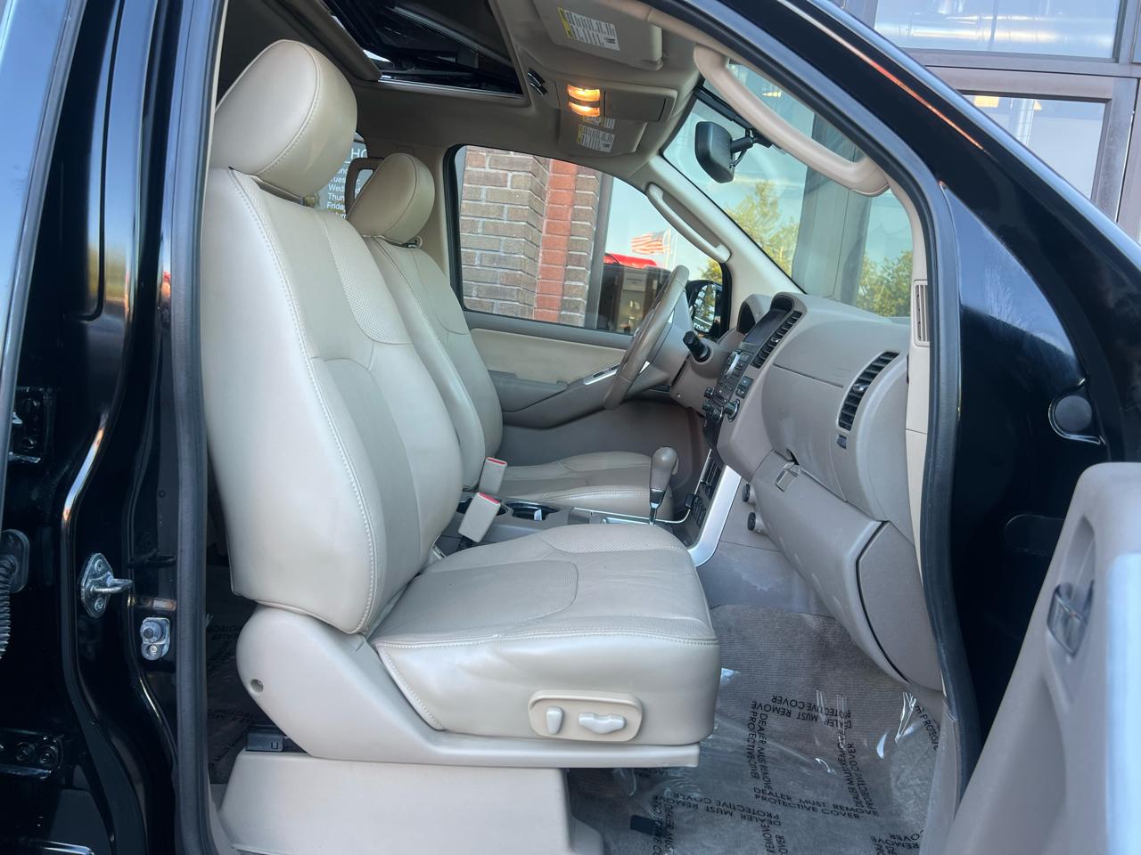 Nissan Pathfinder 4WD 4dr V6 Silver Edition 2012